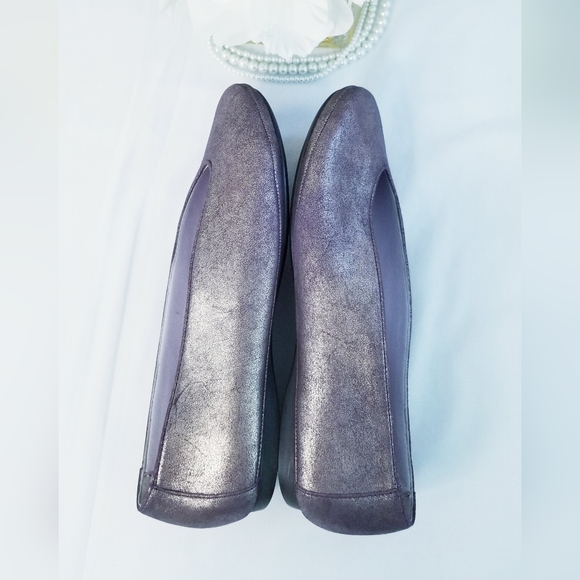 Johnston & Murphy Flats - Picture 6 of 12